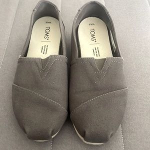 Toms shoes